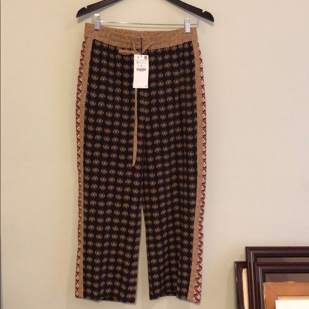 Zara pants NWT size Medium